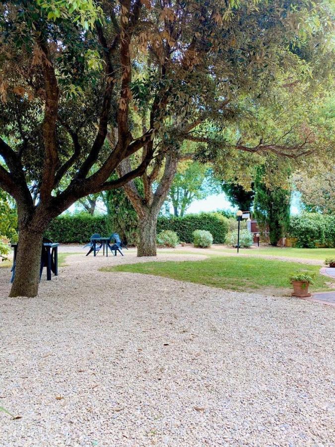Il Melarancio Bed and Breakfast Pescia Romana Buitenkant foto