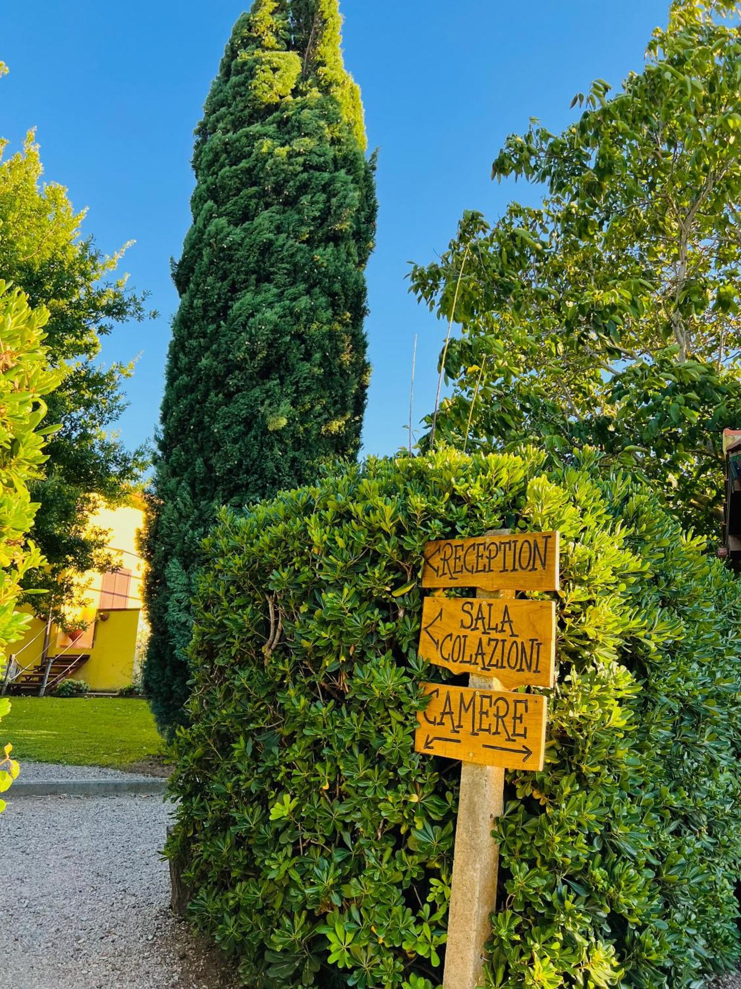 Il Melarancio Bed and Breakfast Pescia Romana Buitenkant foto