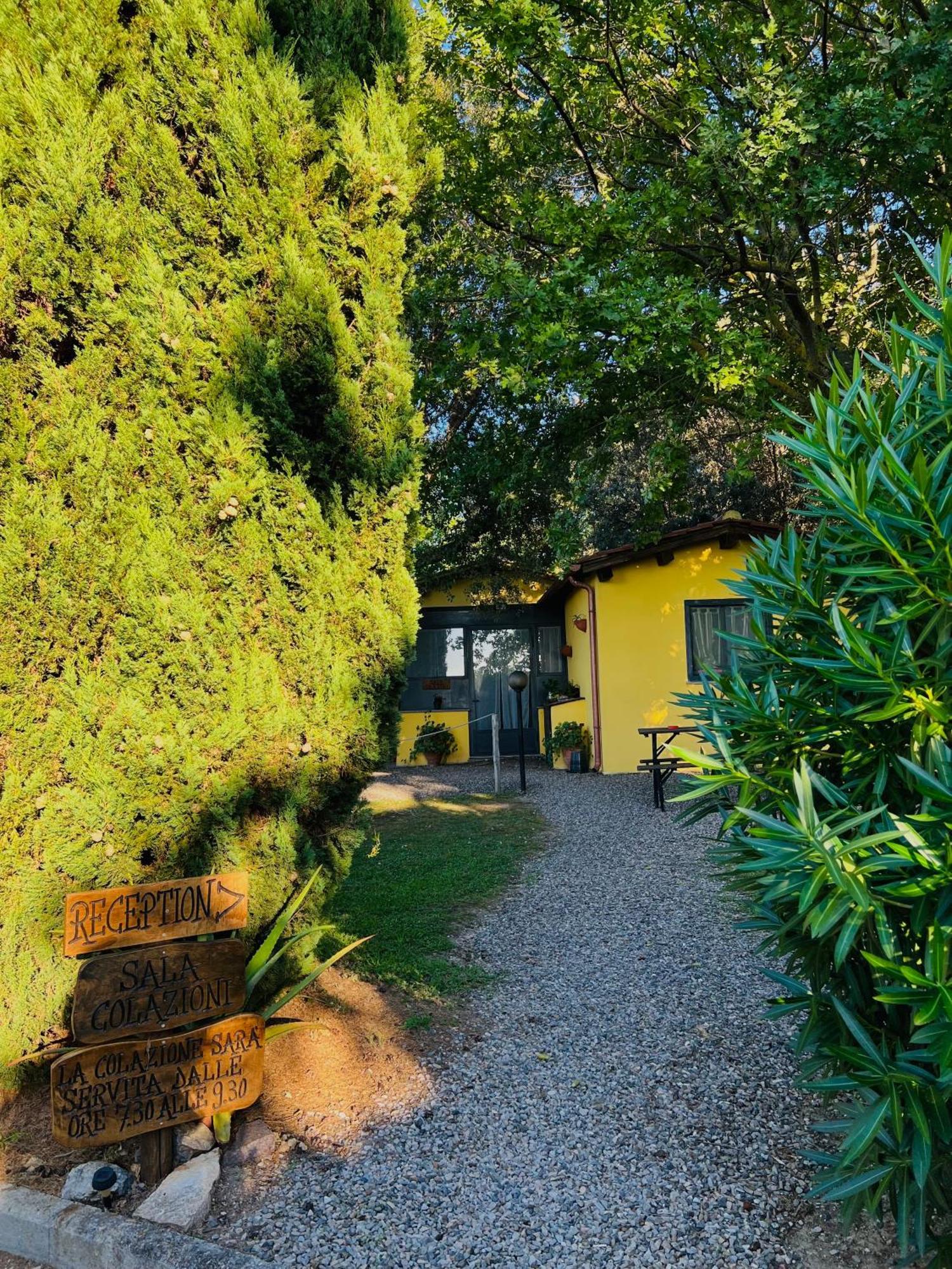 Il Melarancio Bed and Breakfast Pescia Romana Buitenkant foto